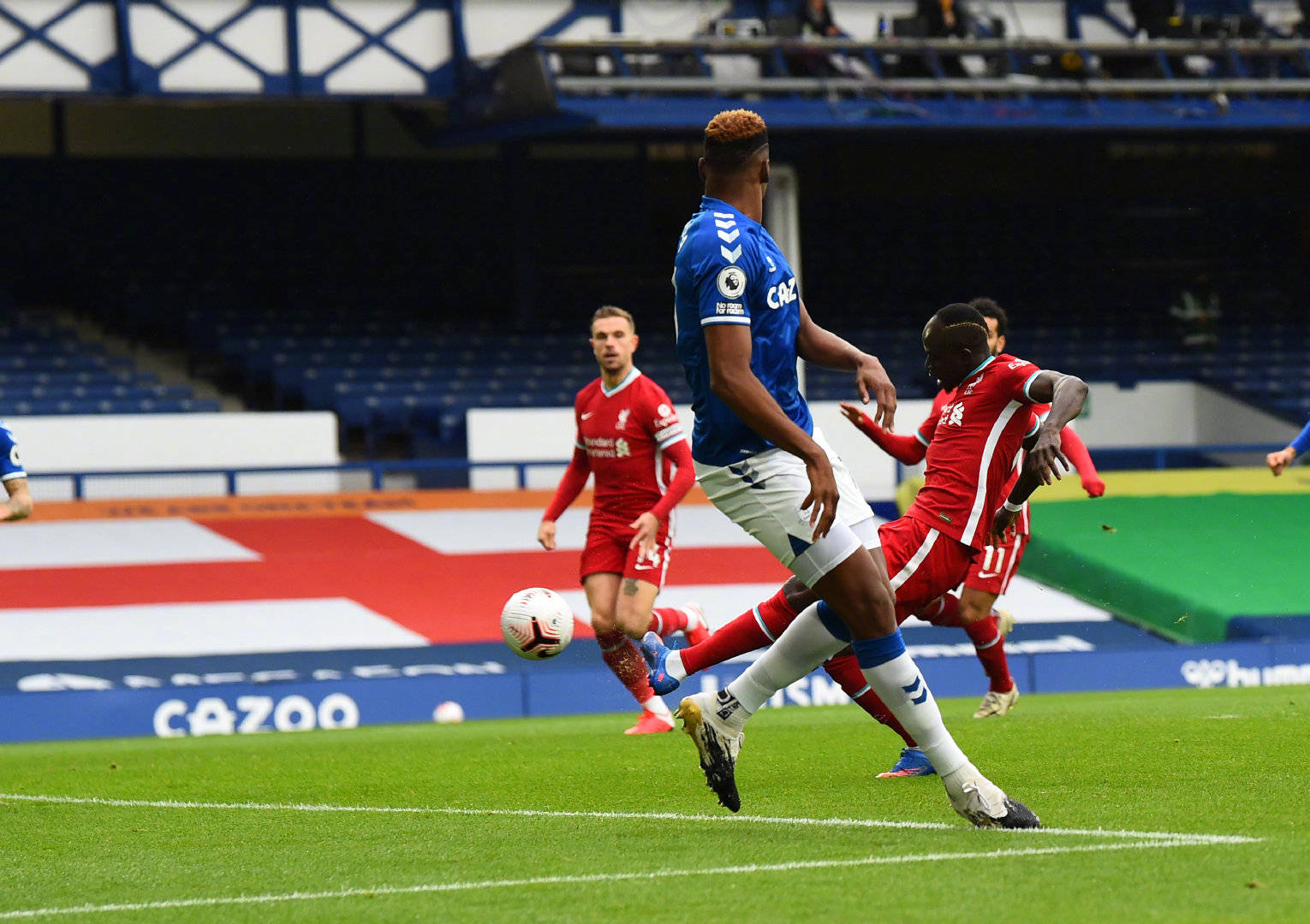 随后利用球 随后利用球